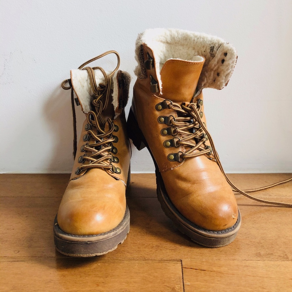 Fuzzy Ankle Boots 🍪